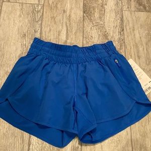 Lululemon wild bluebell trackers! Size 6 in.4”